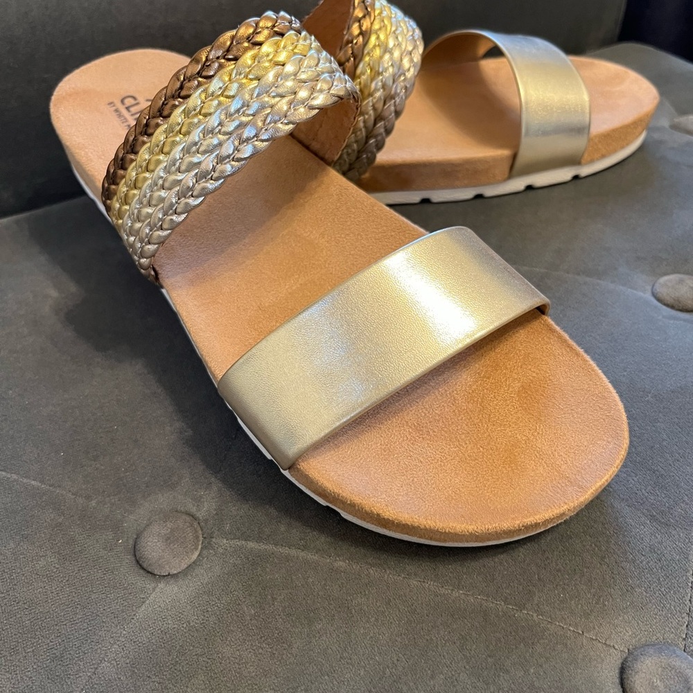 Cliffs by WHITE MOUNTAIN Metallic Sandals NWOT